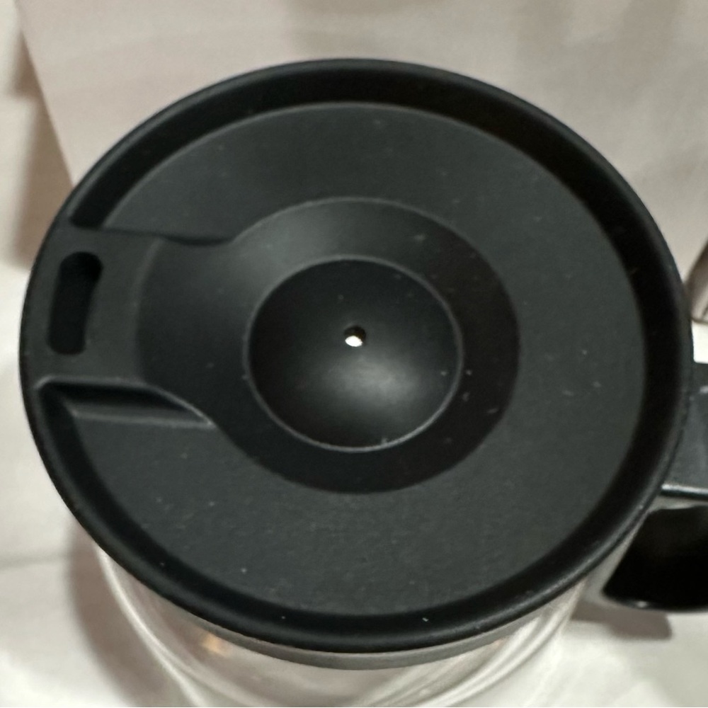 Pair of 12oz Coffee Mugs w/Silicone Lids - Picture 3 of 3